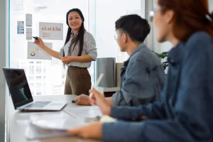 TRAINING COMPREHENSIVE PEOPLE MANAGEMENT