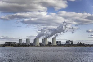 TRAINING POWER PLANT OPERATION AND MAINTENANCE