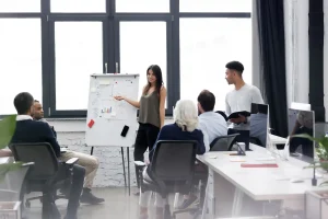 TRAINING LEADERSHIP IN REMOTE & HYBRID TEAM MANAGEMENT