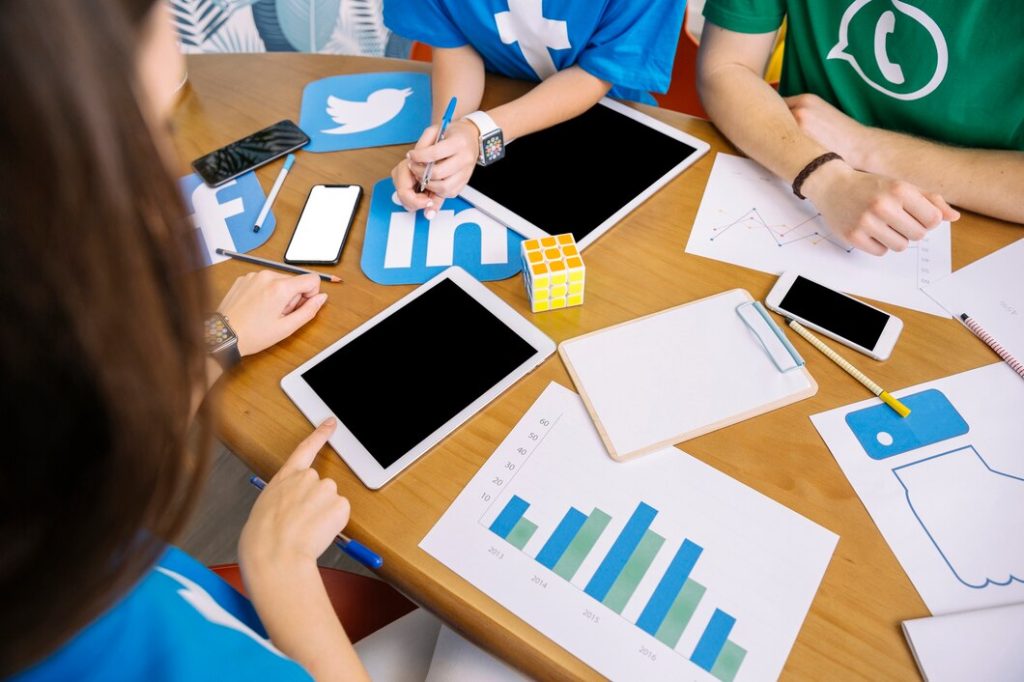 TRAINING OPTIMALISASI MEDIA SOSIAL UNTUK PEMASARAN
