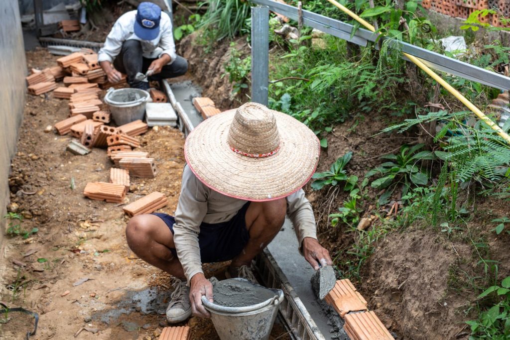 TRAINING TEKNIK PENGGALIAN DAN FONDASI DALAM KONSTRUKSI