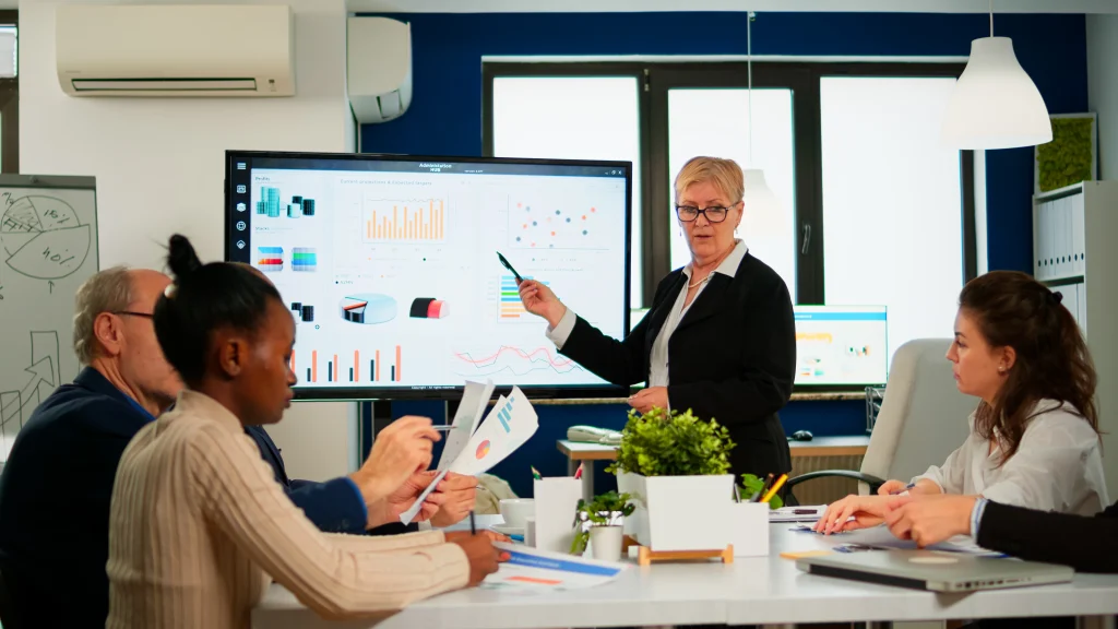 MANAGING PERFORMANCE FOR LEADERS TRAINING