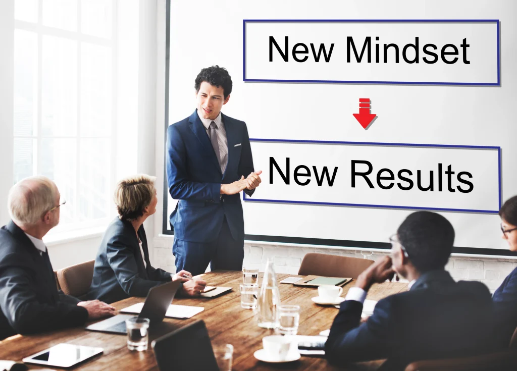TRAINING SELF MANAGEMENT & CAREER DEVELOPMENT FOR LEADER
