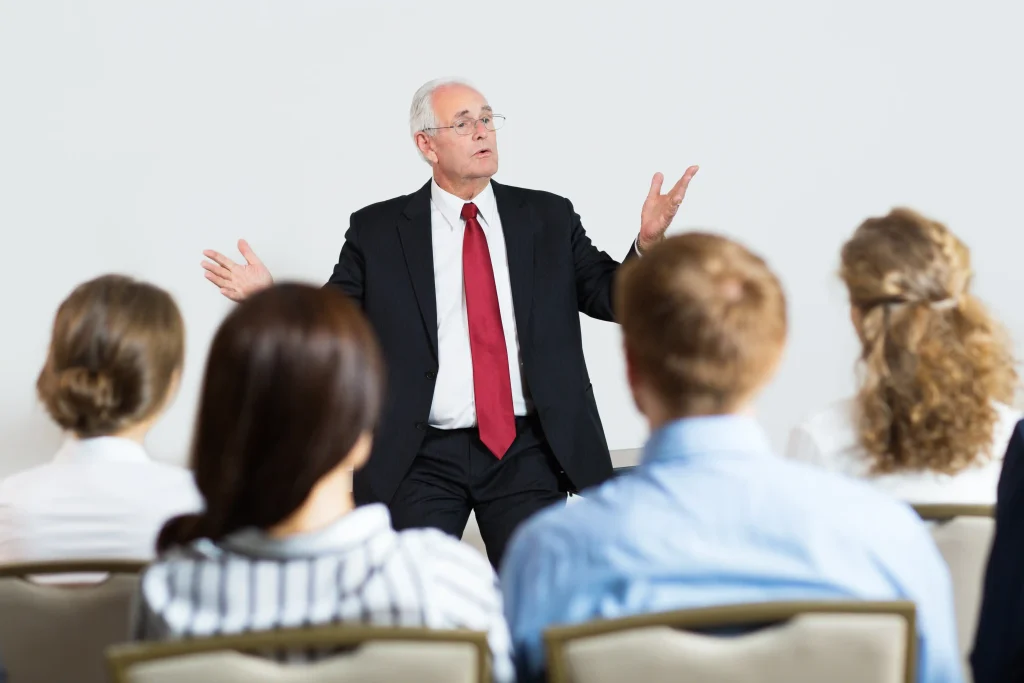 TRAINING ADVANCED PUBLIC SPEAKING & PRESENTATION FOR CORPORATE COMMUNICATION