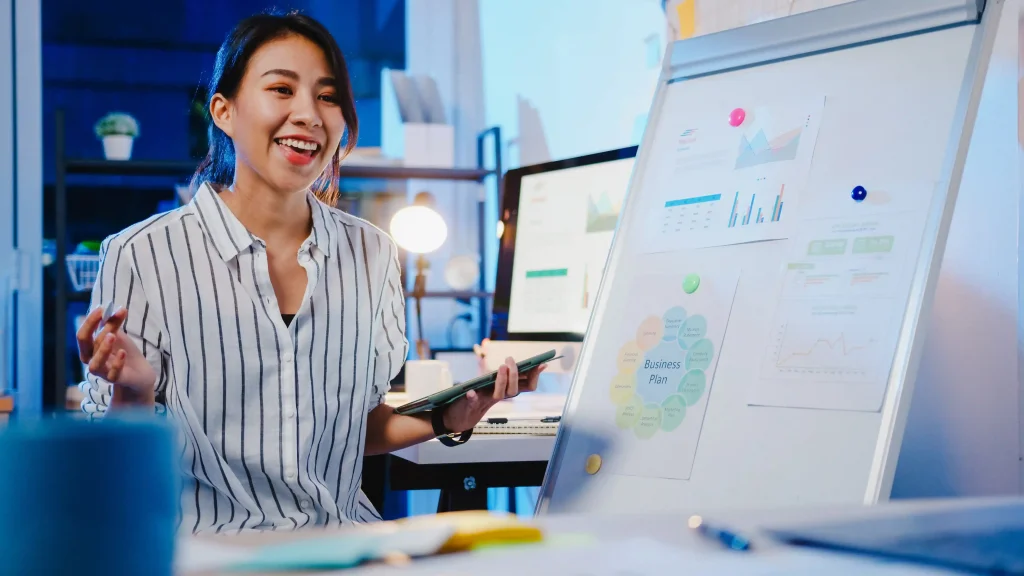 TRAINING SOCIAL MEDIA ADVERTISING & GROWTH HACKING UNTUK UMKM