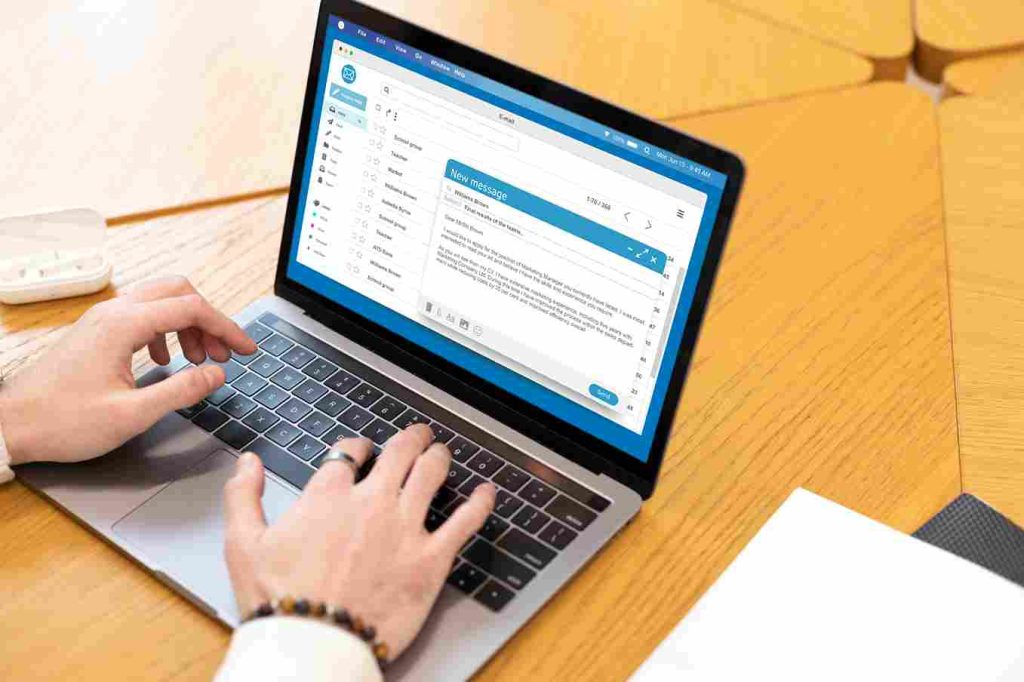 TRAINING MICROSOFT OUTLOOK DAN MANAJEMEN EMAIL PROFESIONAL