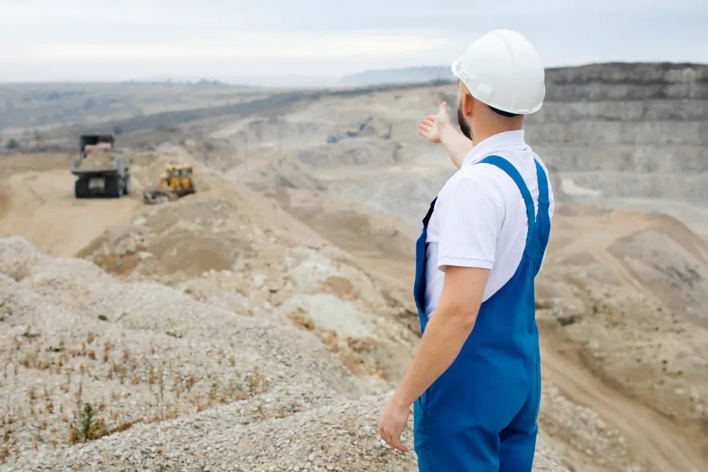 TRAINING HUMAN FACTOR IN MINING