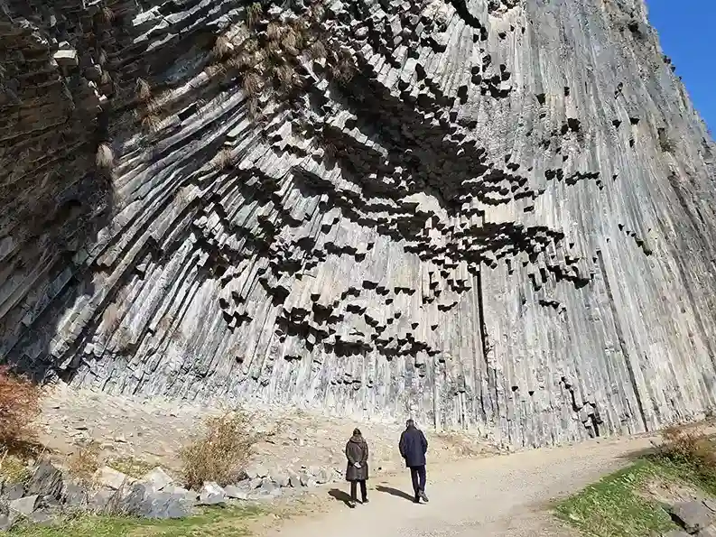 TRAINING TEKNIK PENAMBANGAN QUARRY BATUAN ANDESIT