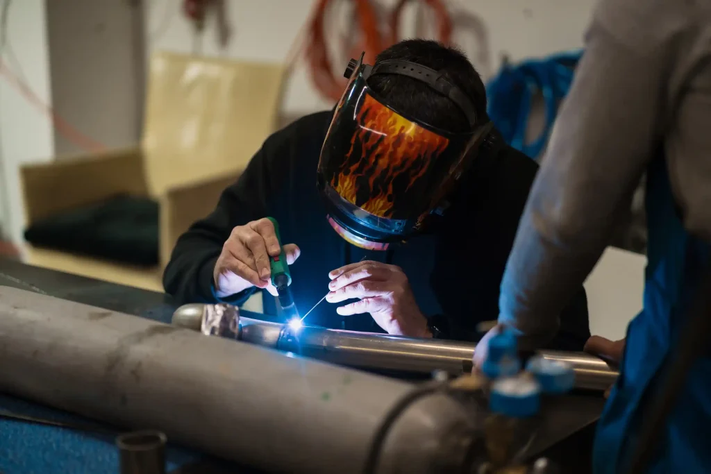 TRAINING WELDING INSPECTION AND TECHNOLOGY