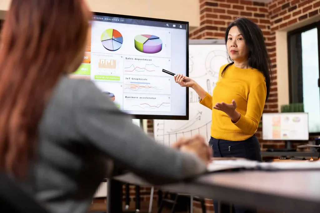 TRAINING EFFECTIVE PRESENTATION SKILLS